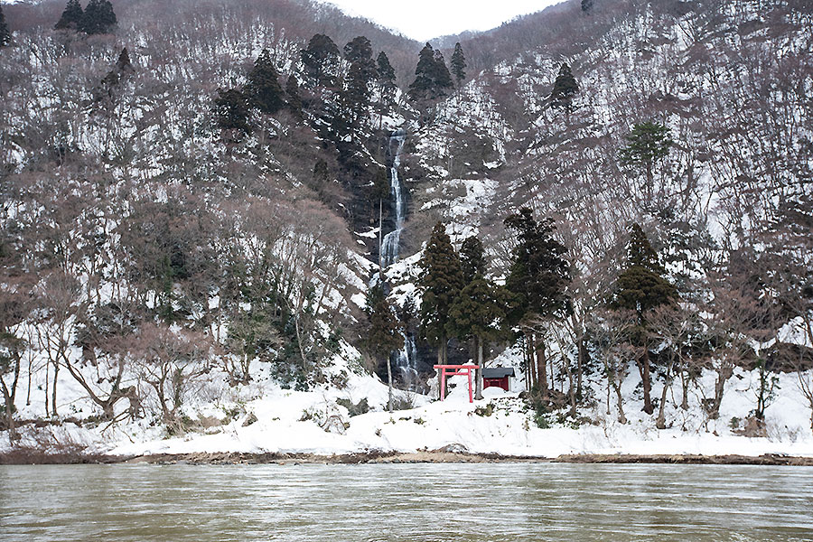 最上川 鳥居 最上川 鳥居