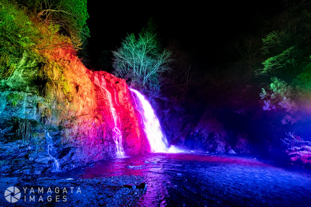 銀山温泉ライトアップ！  色と光の幻想世界「千年廻廊」 - 記事の写真