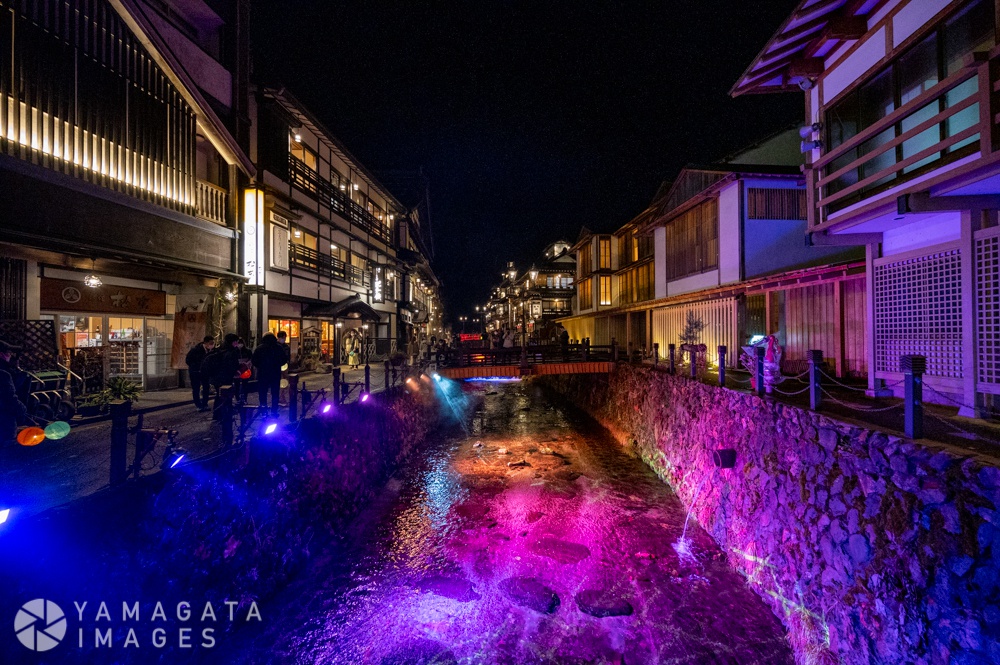 銀山温泉ライトアップ！  色と光の幻想世界「千年廻廊」 - 記事の写真
